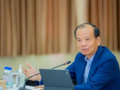 柬邮电部开会讨论，在金边-西港高速公路建设信号塔