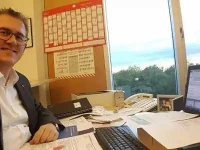 老挝姑娘找了个外国男朋友网恋，没想到对方看上的却是她的钱...