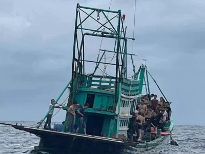 被骗柬埔寨做诈骗，海上偷渡遭遇变故，命悬一线之际，他如何死里逃生？