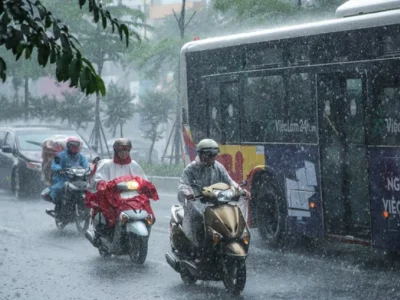 越南北部平原和沿海地区出现特大暴雨天气