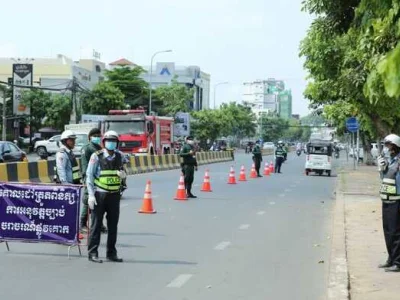 柬埔寨交警执法被称“躲猫猫”，警察总署：有人不怕法怕警察