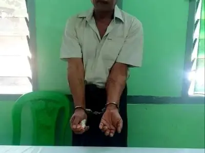 K歌时被抢唱最好听的那几句，缅甸一男子很愤怒将兄弟捅死