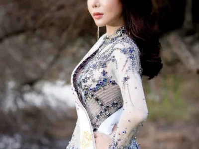 昔日的选美小姐冠军，如今沦落为阶下囚 ，因偷了男友的劳力士
