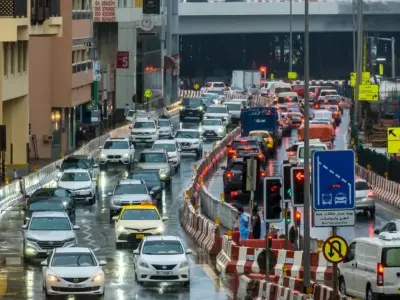 迪拜暴雨：警方提醒驾车者谨慎驾驶
