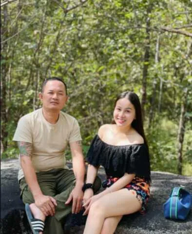 侄儿晒与美女合照，洪森总理：这是老婆还是情妇？
