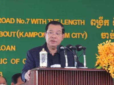 洪森总理：接种加强针，预防新冠变异毒株