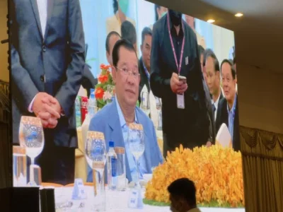 约4000名记者参加，洪森与记者见面会规模比往年更大！