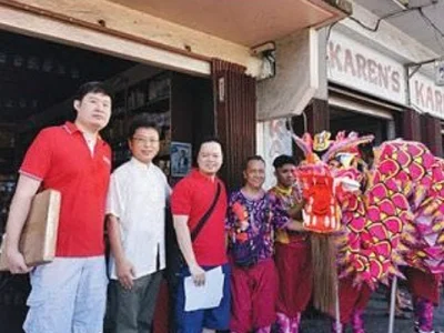 中国驻佬沃领事任发强 参加北伊春节传统活动