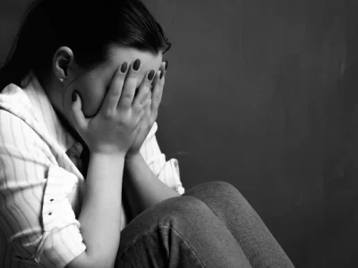 听信网友介绍工作被囚禁，大马17岁女子疑遭下药多人迷奸