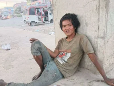 在柬埔寨偶遇街边流浪汉，疑为中国人？