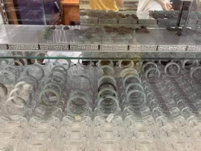 缅甸仰光两家玉石珠宝店同一天被盗，价值不菲的玉石翡翠被搬空