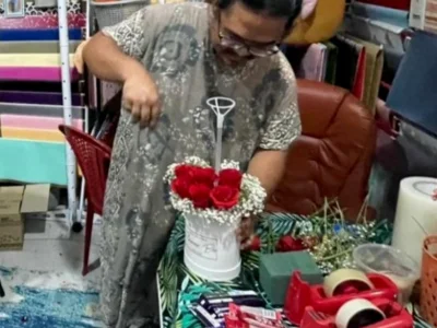 大马男子爱上穿老婆的连衣裙...表示“幸福地穿上瘾了~”