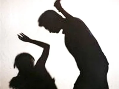 大马长女：父亲只家暴妻女不打儿子，“从5岁起被打以为很正常”