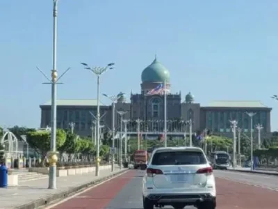 无需国际驾照，持该国驾照可以在老挝等东盟十国畅通无阻啦！