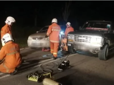 大马男子躺马路上疑入睡，惨遭轿车辗过身亡......