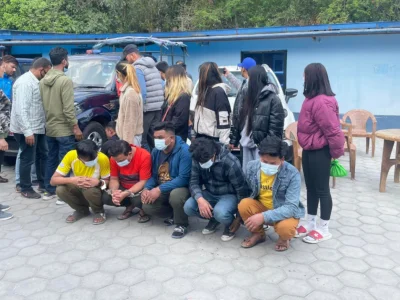 尼媒：9名中国人在尼泊尔被捕！