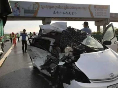 金港高速事故车辆多为豪车