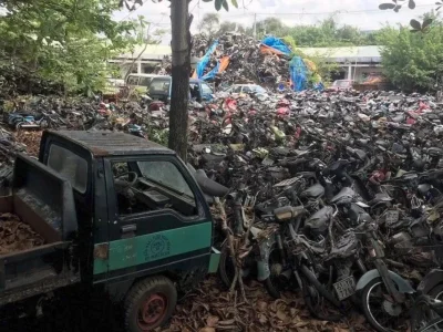 越南警局900多辆“僵尸车”卖了11亿