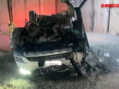 柬埔寨一家5口人骑摩托车被撞，4人死亡和1人受伤！
