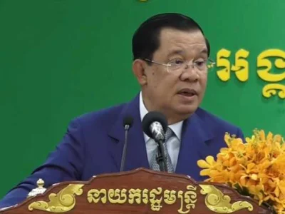 洪森首相：有人说我很蠢