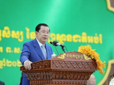 洪森首相：没人敢说是我的老大