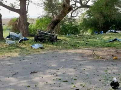 太惨了！缅甸曼德勒一辆车突然爆炸，司机被炸死