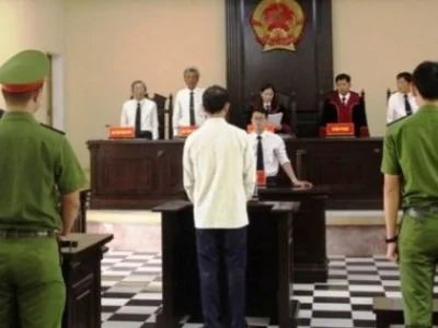 禽兽！妻子去住院，越南男子对13岁继女伸出“魔爪”