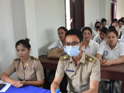 老挝人也爱考公！沙湾拿吉700多名教师参加公务员考试，2023年仅有47个编制名额...