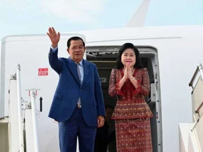 洪森首相赴印尼出席第42届东盟峰会