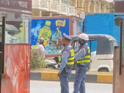 “你们影响我们的生意！”交警一天24小时执勤遭投诉