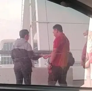 男子在吉隆坡国际机场外吸烟遭罚款，大马网友赞：请派多些便衣执法官员