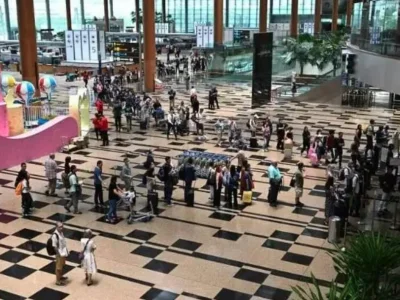 为省办签证时间 新加坡人以“144小时过境免签”赴中国