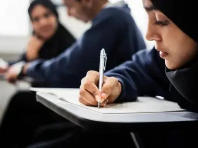 表现优异的阿联酋学生将获得黄金签证