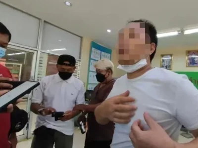 中国男子逃至泰国跳车求助！​称遭柬埔寨电诈团伙骗出国一年，被电击虐待、满身是伤！