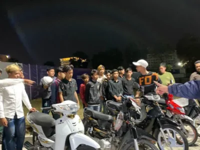 大半夜路上狂飙，金边不良少年被警方突查！