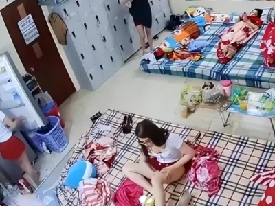 缅北电信诈骗女生宿舍真实监控视频曝光，女生毫无隐私尊严可言！