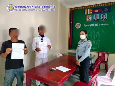 恶意撒钉导致车辆爆胎，两名修车工被捕