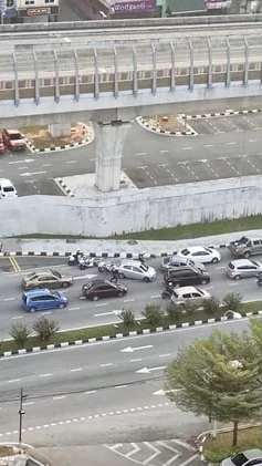 惊险！警察当街开9枪企图逼停嫌犯轿车，震惊吉隆坡甲洞居民！