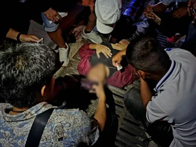 距离警局仅100米！泰国青少年在芭堤雅海滩开枪互殴