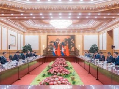 习近平：欢迎洪森亲王常来中国！