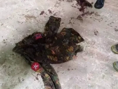 缅军卡玛亚12营小股部队在村寨上吃饭，遭无人机袭击致1死5伤