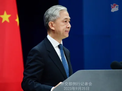 中国外交部：中国海警采取必要措施驱离菲船