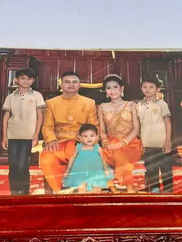 疑似吸毒，柬籍男子将妻女斩首