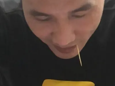 网友投稿：西港飞机外号：如风，到处骗钱，打着帮人家介绍人的旗号，骗几千美金