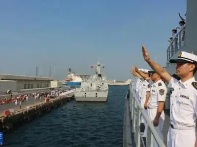 中国海军第44批护航编队抵达阿联酋进行友好访问
