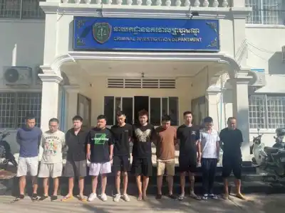 色情片案最新进展：10名中国人遭指控组织卖淫等罪